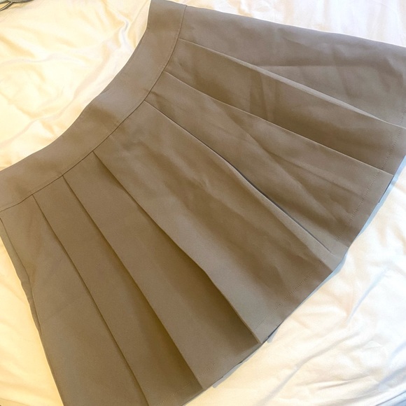Brown Pleated Mini Skirt/Skort - Picture 1 of 6